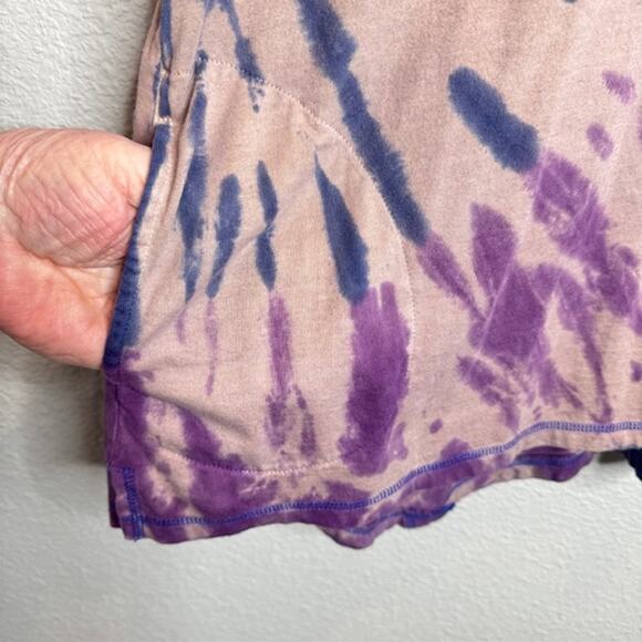 LOGO by Lori Goldstein Sz Large Tie-Dye Top with Hi-Low Hem - Picture 4 of 13